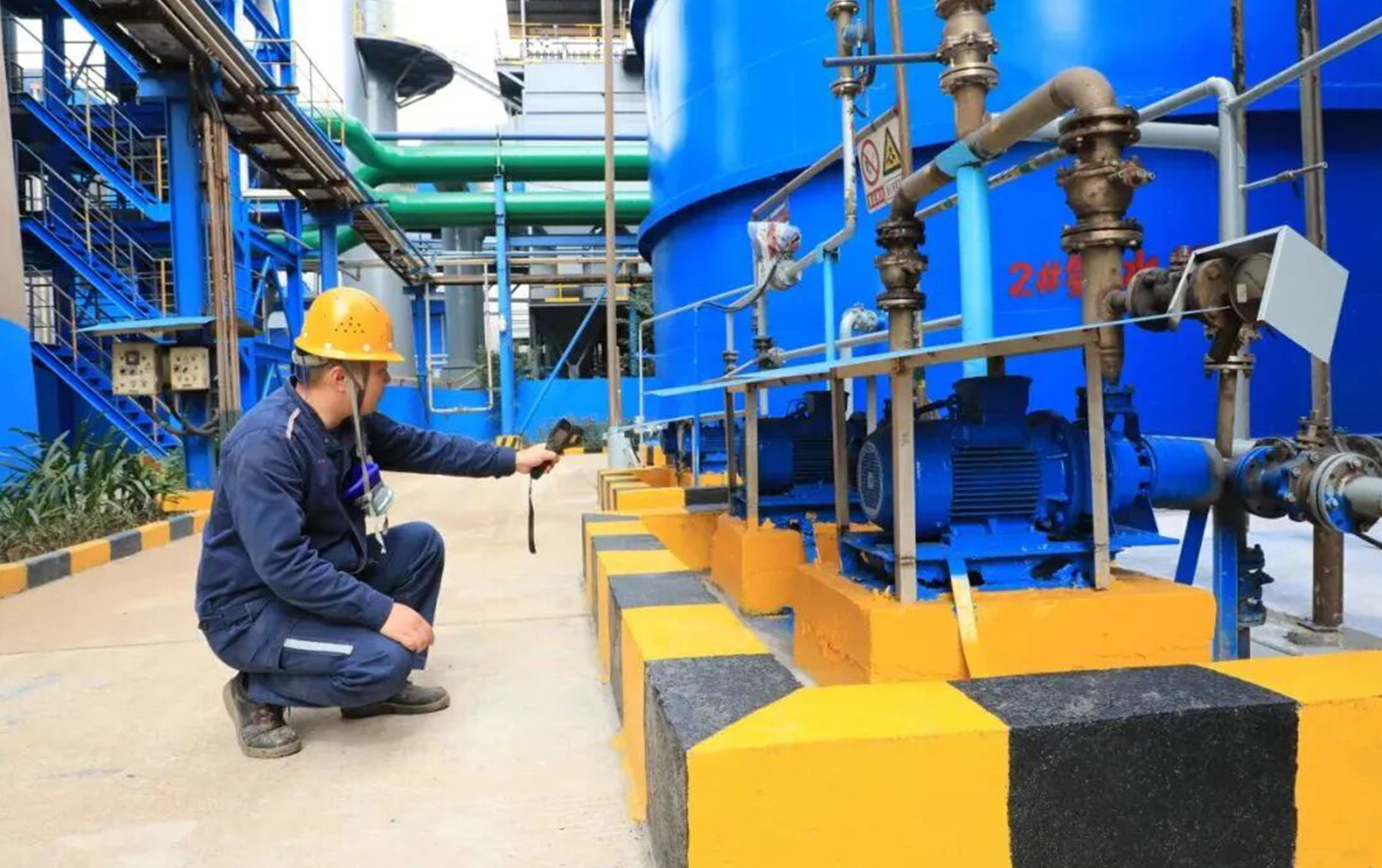 Production Halts and Restrictions Initiated in 32 Cities! Daily Molten Iron Output Remains Low for 10 Consecutive Weeks! The Steel Industry Navigates a Deepening Supply-Demand Weakness